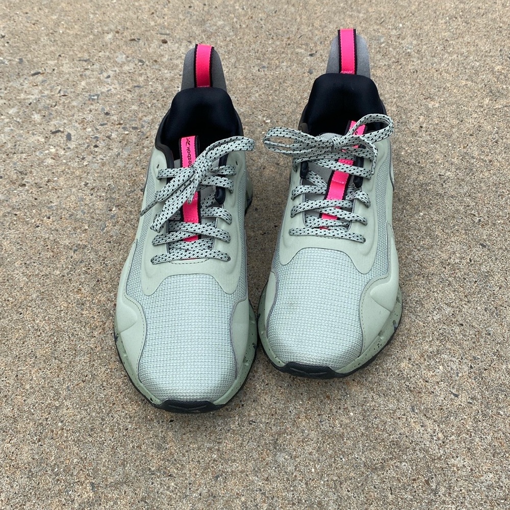 Reebok Athletic Sneaker Mint Green WM Size 10, good condition, no shoe box.
